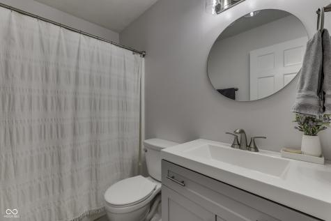 7835 Shannon Lakes Way Indianapolis IN 46217