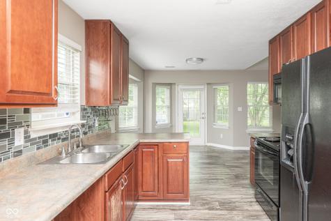 10211 Gate Drive Indianapolis IN 46239