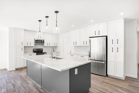 10812 Bakeway Drive Indianapolis IN 46231