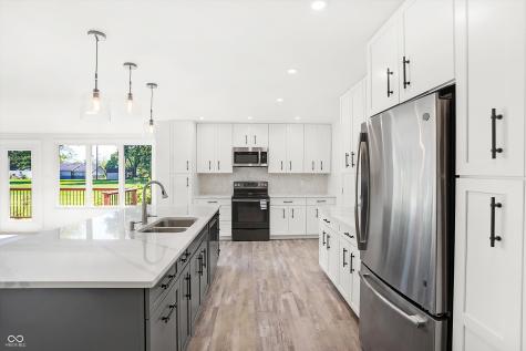 10812 Bakeway Drive Indianapolis IN 46231