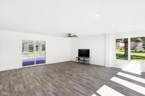 10812 Bakeway Drive Indianapolis IN 46231