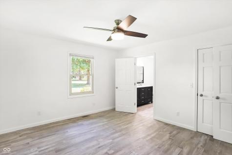 10812 Bakeway Drive Indianapolis IN 46231