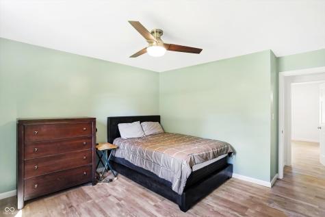 10812 Bakeway Drive Indianapolis IN 46231