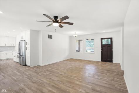 10812 Bakeway Drive Indianapolis IN 46231