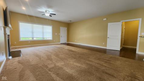 1400 Willow Walk Parkway Elwood IN 46036