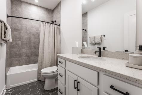 1225 Amberley Way Westfield IN 46074