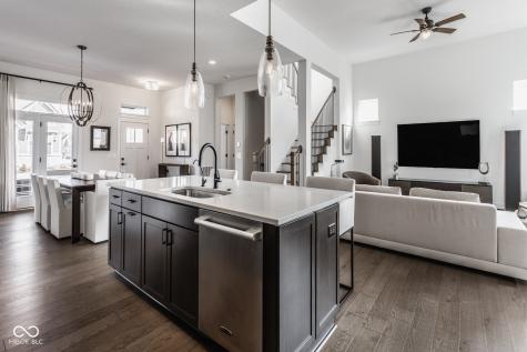 1225 Amberley Way Westfield IN 46074