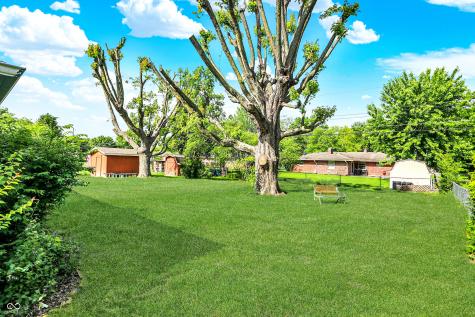 8230 Linda Leigh Lane Indianapolis IN 46217