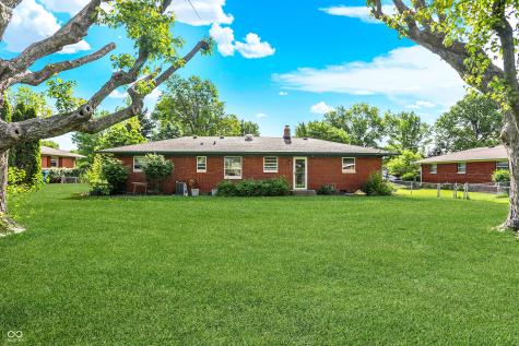8230 Linda Leigh Lane Indianapolis IN 46217