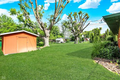 8230 Linda Leigh Lane Indianapolis IN 46217