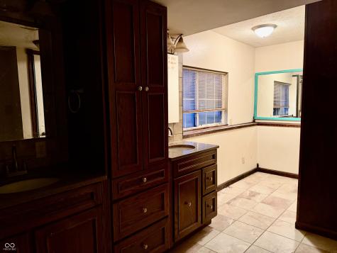 8427 Country Meadows Drive Indianapolis IN 46234