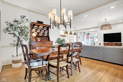 450 W Ash Street Zionsville IN 46077