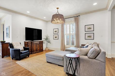 450 W Ash Street Zionsville IN 46077