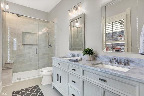 450 W Ash Street Zionsville IN 46077