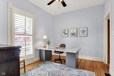 450 W Ash Street Zionsville IN 46077