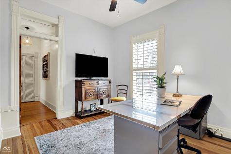 450 W Ash Street Zionsville IN 46077