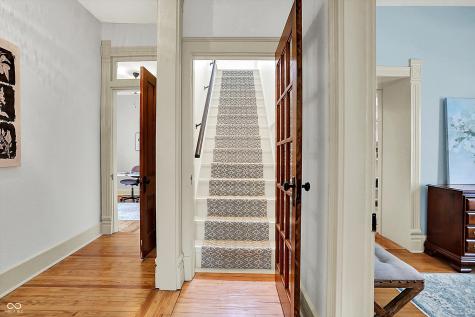 450 W Ash Street Zionsville IN 46077