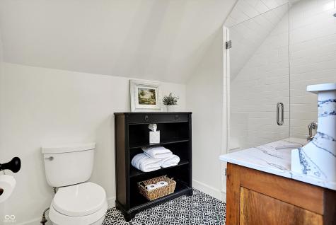 450 W Ash Street Zionsville IN 46077