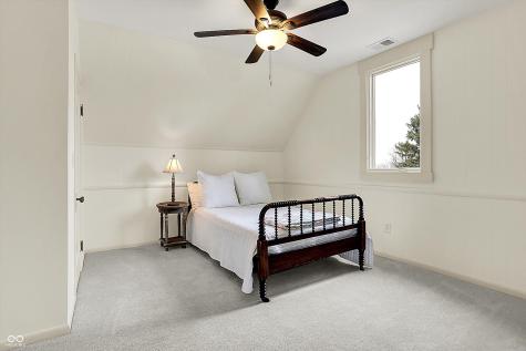 450 W Ash Street Zionsville IN 46077