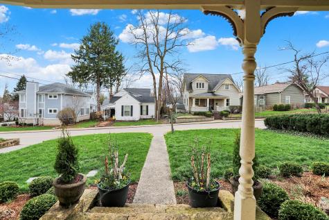 450 W Ash Street Zionsville IN 46077