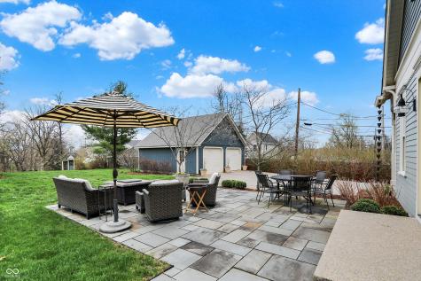 450 W Ash Street Zionsville IN 46077