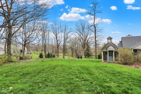 450 W Ash Street Zionsville IN 46077