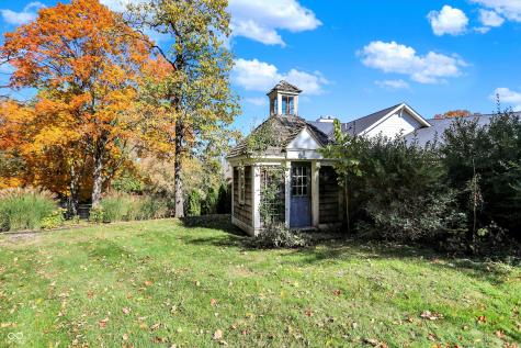 450 W Ash Street Zionsville IN 46077