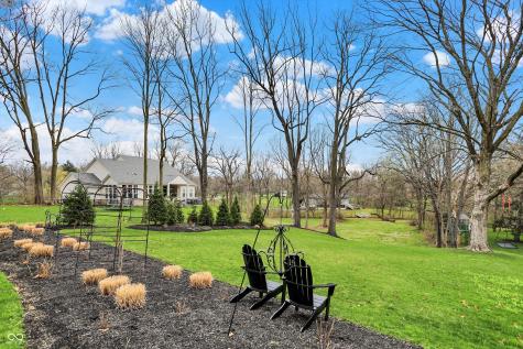 450 W Ash Street Zionsville IN 46077