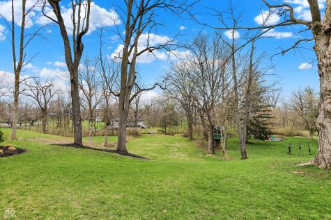 450 W Ash Street Zionsville IN 46077