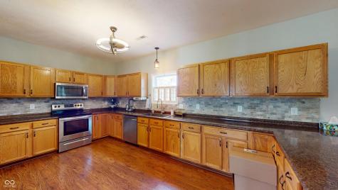 8204 Stoney Bend Circle Indianapolis IN 46259