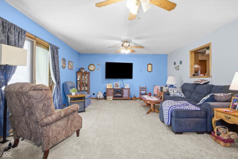 6452 E 550 N Columbus IN 47203