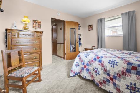 6452 E 550 N Columbus IN 47203