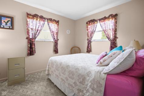 6452 E 550 N Columbus IN 47203