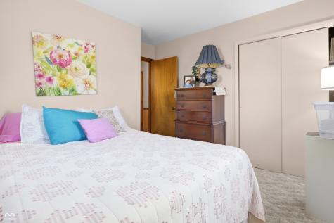 6452 E 550 N Columbus IN 47203