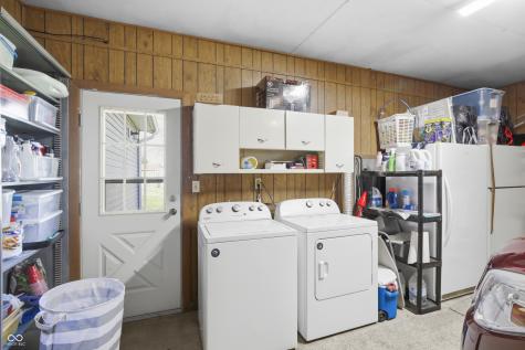 6452 E 550 N Columbus IN 47203