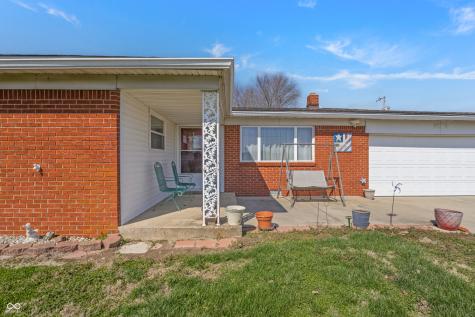 6452 E 550 N Columbus IN 47203