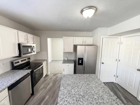 10142 Sandcherry Lane Indianapolis IN 46236