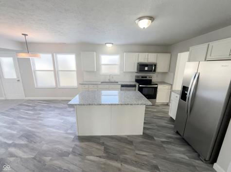 10142 Sandcherry Lane Indianapolis IN 46236