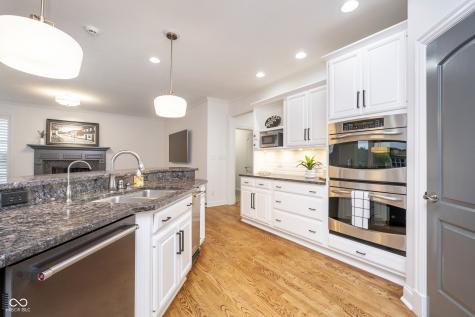 12192 Woods Bay Place Carmel IN 46033