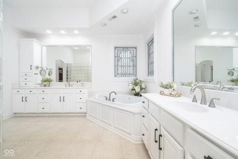 12192 Woods Bay Place Carmel IN 46033
