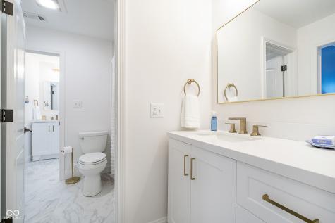 12192 Woods Bay Place Carmel IN 46033