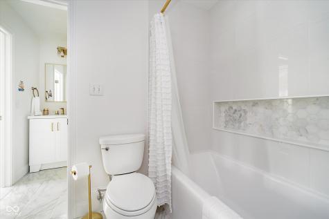 12192 Woods Bay Place Carmel IN 46033