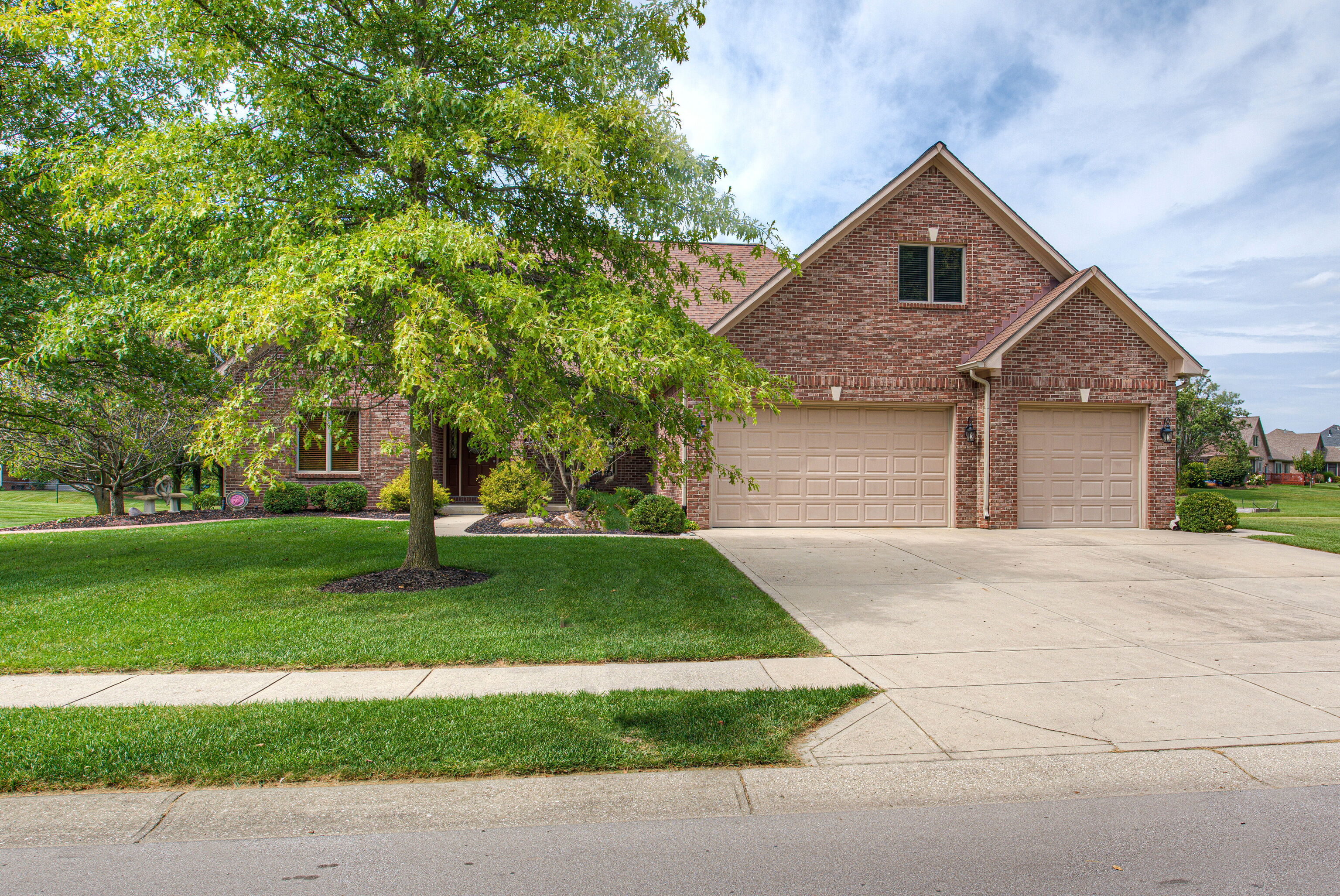1716 Spring Beauty Drive Avon IN 46123
