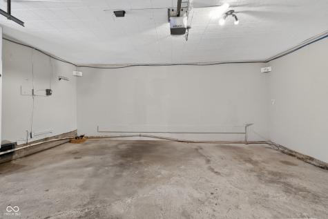 320 Peach Tree Lane Indianapolis IN 46219