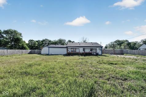 320 Peach Tree Lane Indianapolis IN 46219