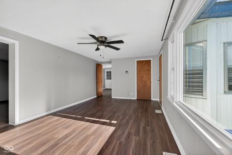 320 Peach Tree Lane Indianapolis IN 46219