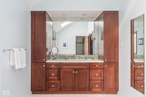 4677 Bedford Court Carmel IN 46033