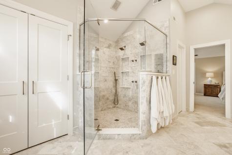 12862 Norfolk Circle Carmel IN 46032