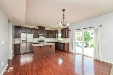 11946 Eaglerun Way Zionsville IN 46077