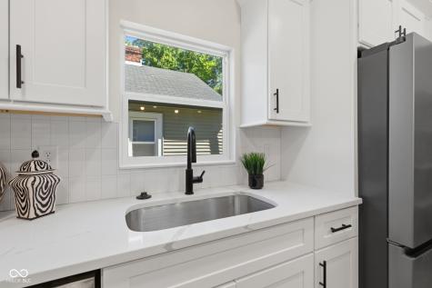 4721 Caroline Street Indianapolis IN 46205